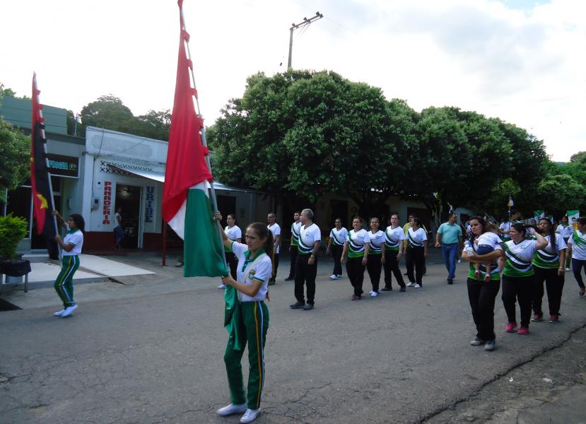 Desfile por las diferentes calles de nuestro municipio IV